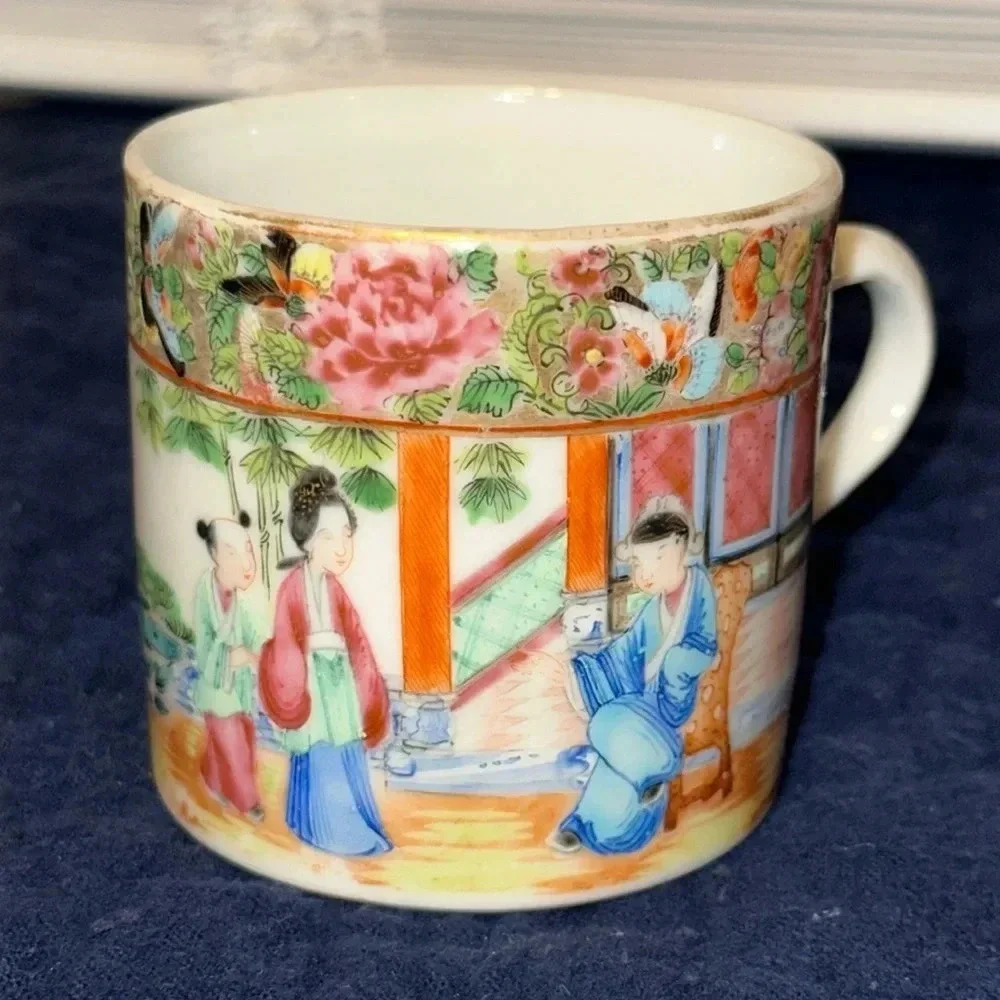 Antique 19th CENTURY CHINESE CANTON FAMILLE ROSE PORCELAIN MUG CUP